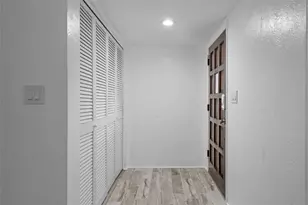 2037 67th Ave S, Saint Petersburg, FL 33712 - Photo 3