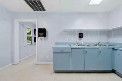 2886 Whitney Road, Clearwater, FL 33760 - Photo 13