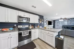 10198 Elgin Blvd, Spring Hill, FL 34608 - Photo 7