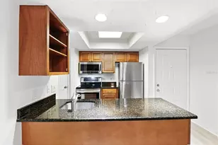 3808 N Oak Dr, Tampa, FL 33611 - Photo 9