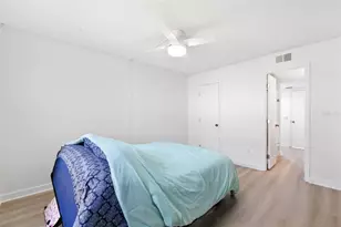 3808 N Oak Dr, Tampa, FL 33611 - Photo 21