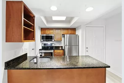 3808 N Oak Drive #U31, Tampa, FL 33611 - Photo 7