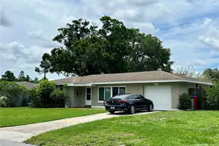 1615 Pinewood Dr, Clearwater, FL 33756 - Photo 1