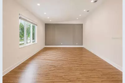 108 Mission Hills Avenue, Tampa, FL 33617 - Photo 7
