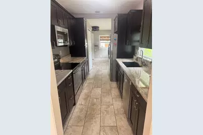 1701 53rd Street S, Gulfport, FL 33707 - Photo 3