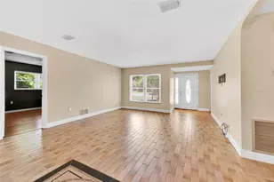 11775 112th Ave, Seminole, FL 33778 - Photo 13