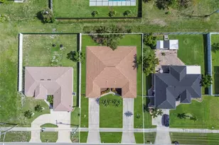 836 SW Trafalgar Parkway, Cape Coral, FL 33991 - Photo 31