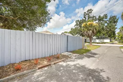3801 Locust Street NE, Saint Petersburg, FL 33703 - Photo 41