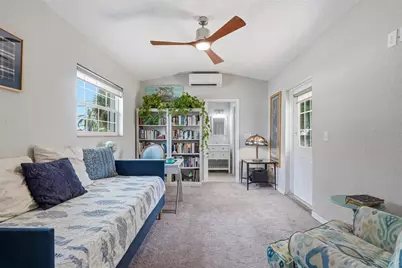 3801 Locust Street NE, Saint Petersburg, FL 33703 - Photo 7