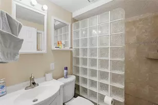 12094 106th St, Largo, FL 33773 - Photo 15