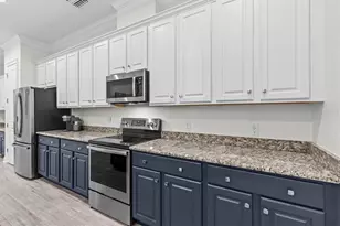 480 Gilman Pl N, Saint Petersburg, FL 33716 - Photo 19