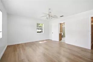 6121 Whiteway Dr, Tampa, FL 33617 - Photo 13