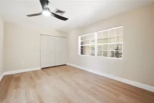 6121 Whiteway Dr, Tampa, FL 33617 - Photo 11
