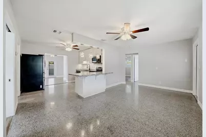 7750 70th Street N, Pinellas Park, FL 33781 - Photo 5