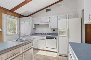 9400 Indale Dr, New Port Richey, FL 34654 - Photo 21