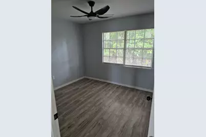 3408 E Dr Martin Luther King Jr Boulevard #8, Tampa, FL 33610 - Photo 5