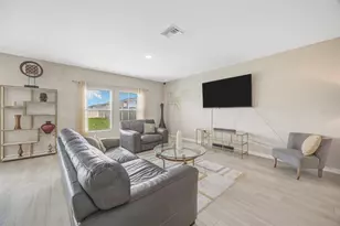 7571 Freesia Trce, Wesley Chapel, FL 33545 - Photo 13