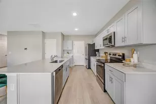 7571 Freesia Trce, Wesley Chapel, FL 33545 - Photo 5