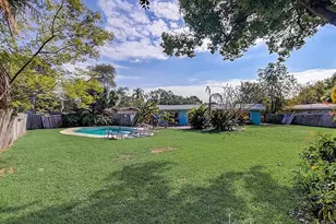 13589 Croft Dr S, Largo, FL 33774 - Photo 39