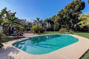 13589 Croft Dr S, Largo, FL 33774 - Photo 43