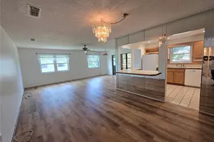 5980 Terrace Park Dr N, Saint Petersburg, FL 33709 - Photo 15