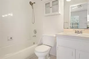 6367 Bayside Key Dr, Tampa, FL 33615 - Photo 29