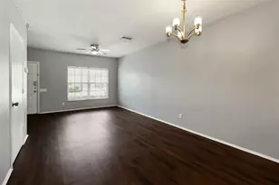 6367 Bayside Key Dr, Tampa, FL 33615 - Photo 9