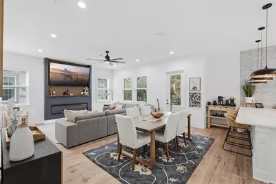 1727 Maryland Avenue NE, Saint Petersburg, FL 33703 - Photo 3