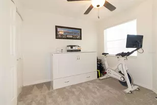 6916 Stonesthrow Cir N, Saint Petersburg, FL 33710 - Photo 23