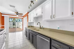 93 Boca Ciega Point Blvd N, Saint Petersburg, FL 33708 - Photo 23