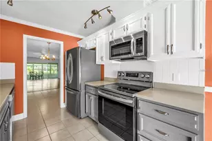 93 Boca Ciega Point Blvd N, Saint Petersburg, FL 33708 - Photo 27