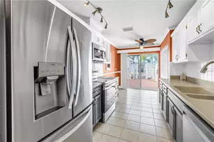 93 Boca Ciega Point Blvd N, Saint Petersburg, FL 33708 - Photo 25