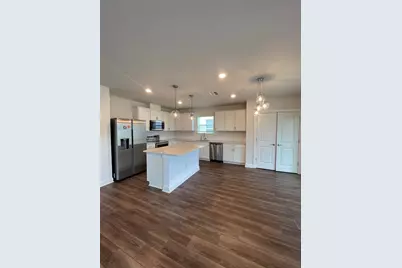 30555 Thunderbird Drive, Wesley Chapel, FL 33545 - Photo 7