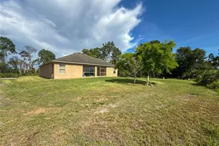 954 Marilyn Ave S, Lehigh Acres, FL 33974 - Photo 3