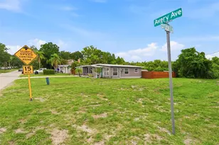 100 Avery Ave, Crystal Beach, FL 34681 - Photo 33
