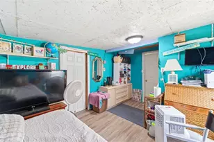 100 Avery Ave, Crystal Beach, FL 34681 - Photo 29