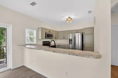307 Summer Clouds Place, Brandon, FL 33511 - Photo 5