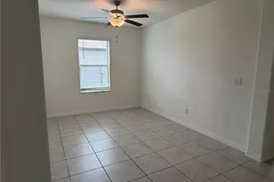31823 Sun Kettle Loop, Wesley Chapel, FL 33545 - Photo 7