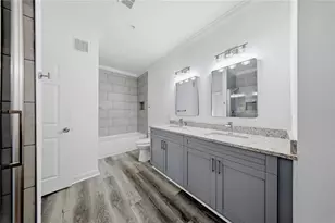 18477 Bridle Club Dr, Tampa, FL 33647 - Photo 11