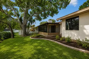627 Timber Bay Cir W, Oldsmar, FL 34677 - Photo 29