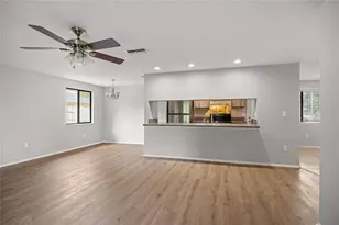 627 Timber Bay Cir W, Oldsmar, FL 34677 - Photo 9