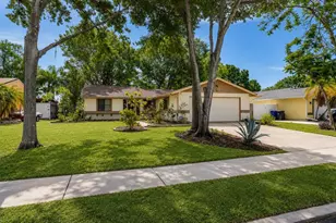 627 Timber Bay Cir W, Oldsmar, FL 34677 - Photo 5
