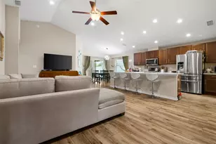 2014 Danes Ct, Lakeland, FL 33810 - Photo 5
