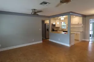 2434 65th St N, Saint Petersburg, FL 33710 - Photo 3