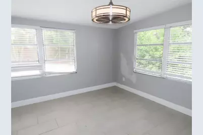 2434 65th Street N, Saint Petersburg, FL 33710 - Photo 27
