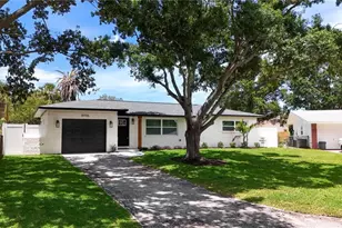 8496 118th St, Seminole, FL 33772 - Photo 1