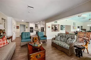 2011 Michigan Ave NE, Saint Petersburg, FL 33703 - Photo 23