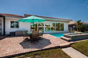 2011 Michigan Ave NE, Saint Petersburg, FL 33703 - Photo 27