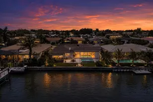 2011 Michigan Ave NE, Saint Petersburg, FL 33703 - Photo 3