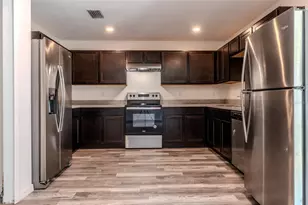 10205 Carp Holw Rd, Sun City Center, FL 33573 - Photo 9